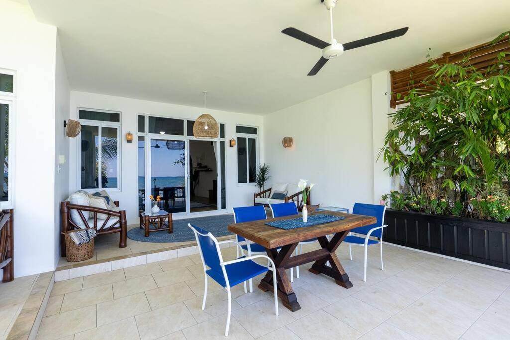 Ivy'S Cove Beach Side Condo - Luxury Villa Whitehouse 외부 사진